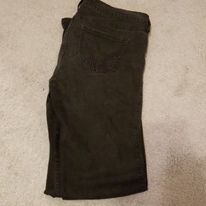QUICK SALE!!!! HOLLISTER BLACK SKINNY JEAN
